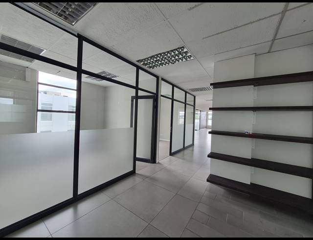 150M² OFFICE TO LET IN CRAIGHALL